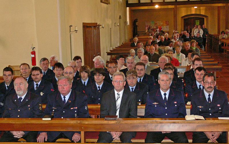 090503fahrzeugweihe02.JPG - Der Tag begann mit einem gemeinsamen Gottesdienstbesuch...